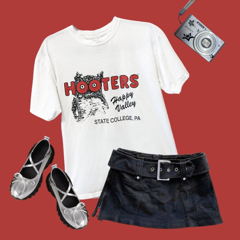 vintage hooters tshirt